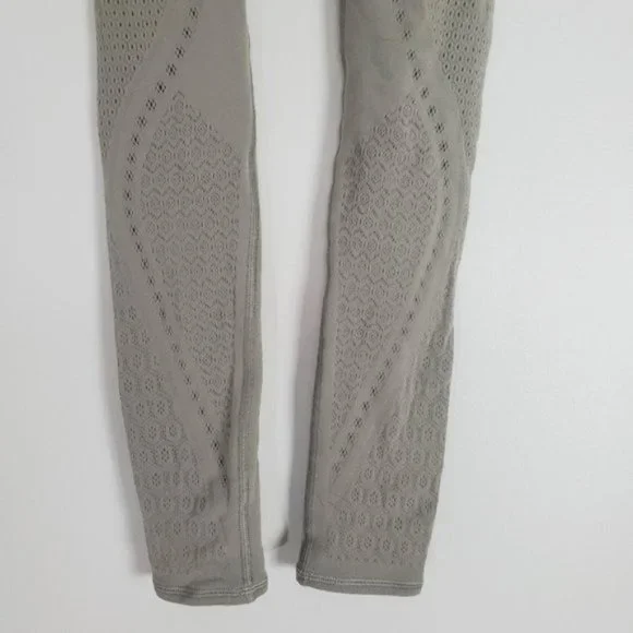Lululemon REAVEAL TIGHT CARBON DUST LEGGING - Picture 10 of 16